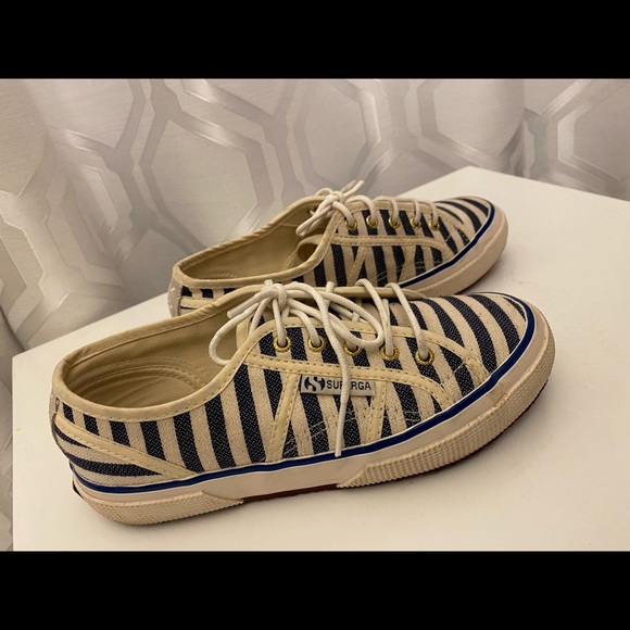 Superga (Scotch and Soda)- kids shoes size 2.5 - Picture 3 of 7